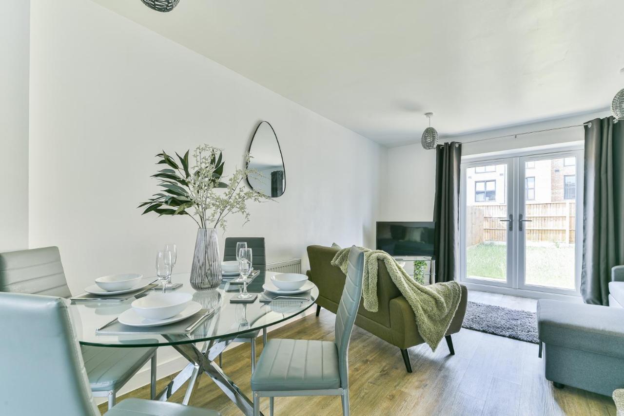 Beautiful New House In Derby For Up To 5 Guests, Suitable For Families Contractors Nhs Staff Etc المظهر الخارجي الصورة